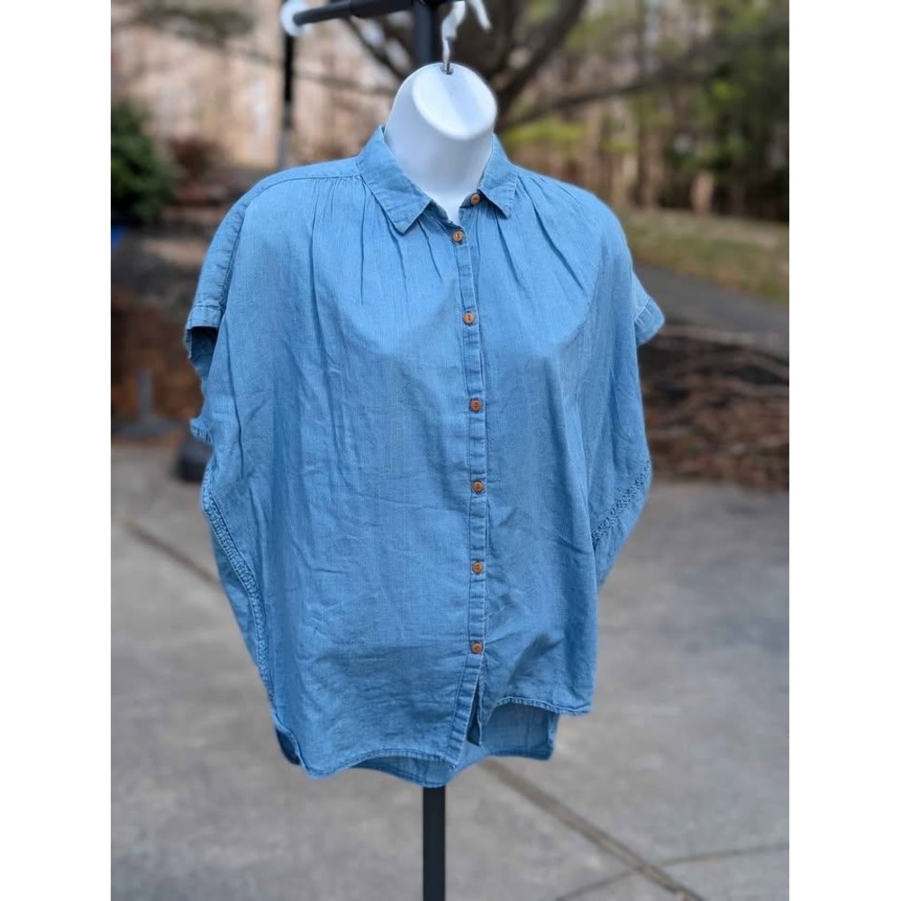 Madewell Lightweight Cotton Button Up‎ Top XS Chambray Blue Pleated Short Sleeve